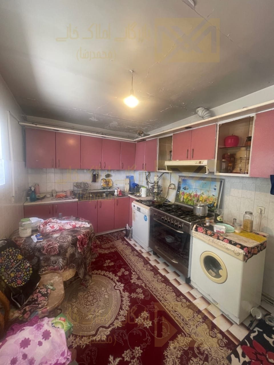 حیاط ۹۲ متری در حافظ