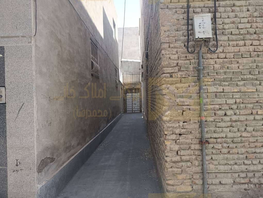 حیاط نوستالژی ۲۸۰متری ارتش پاستورجدید