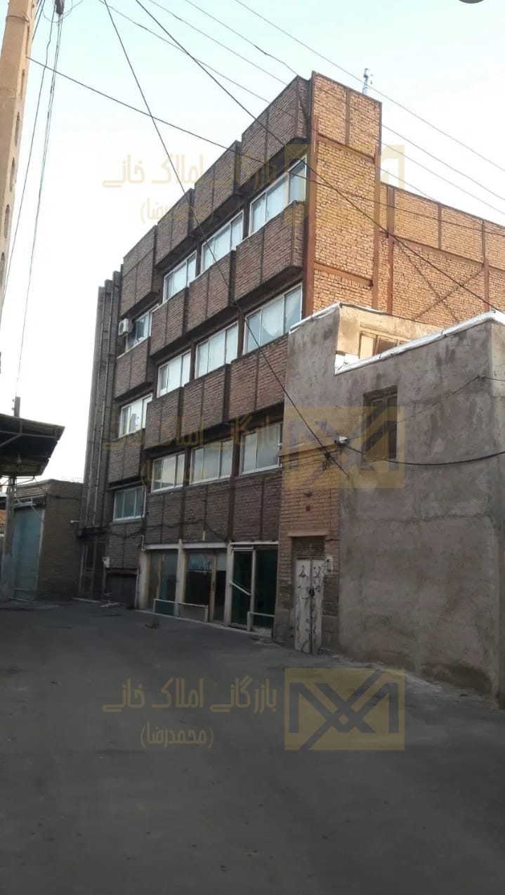 فروش ساختمان ۵۲۵ متری در مرکز شهر