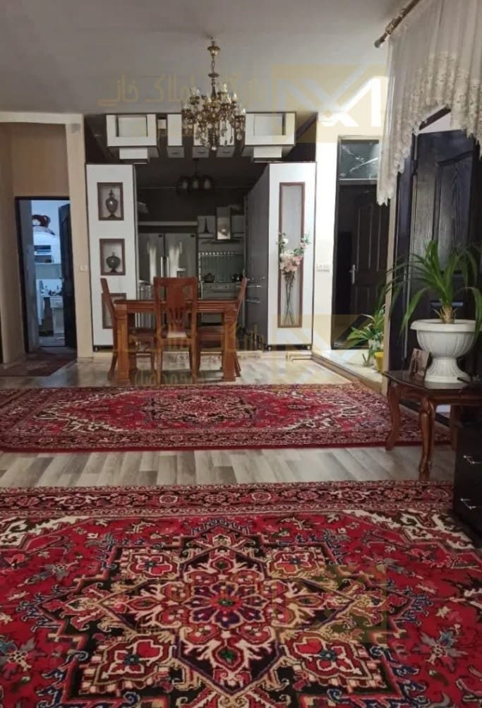 حیاط ۲۸۰ متری دو طبقه پاستور جدید گلشن