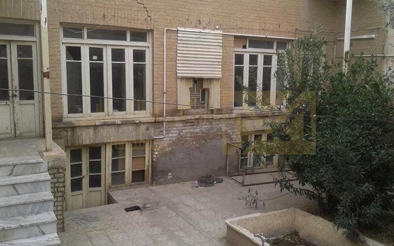 فروش حیاط ۱۳۵ متری ۲ طبقه ابوریحان مرمر