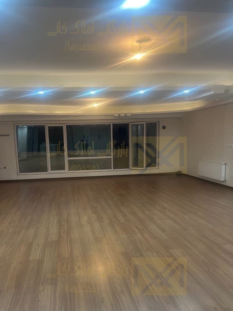 فروش آپارتمان ۲۱۵متری