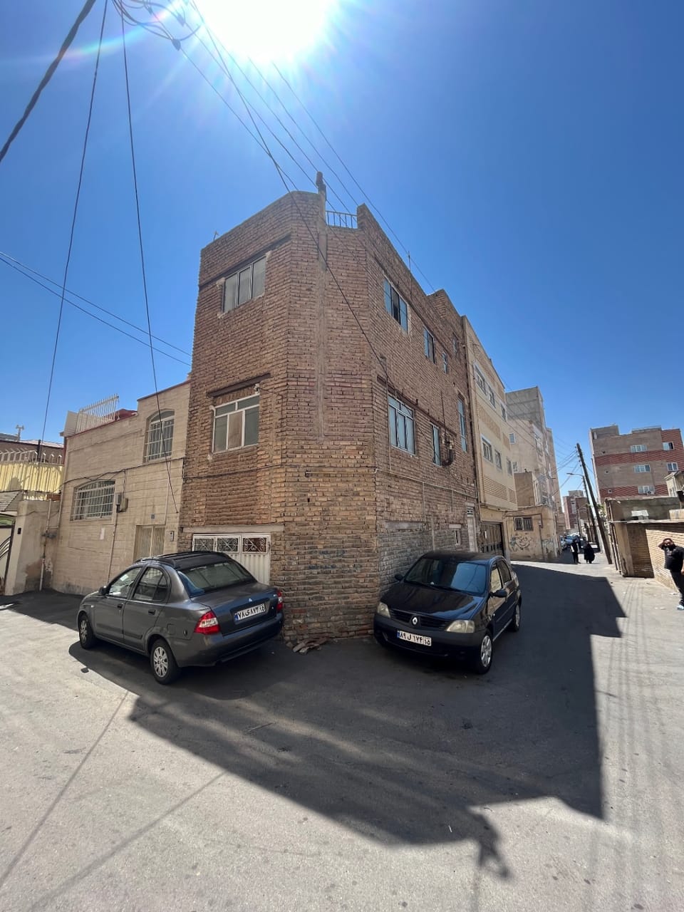حیاط ۴۱ متری آخر شهناز